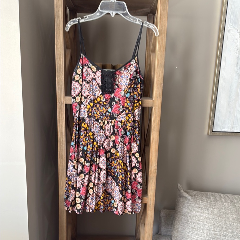 Floral Patterned Dress with Lace Detail